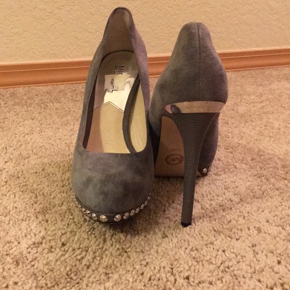 Michael Kors gray suede heels - Picture 3 of 8